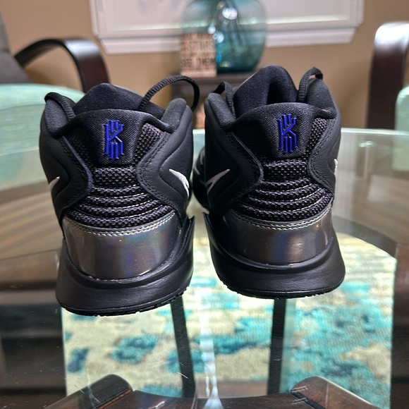 New Nike Kyrie Infinity Black metallic Silver Mens‎ size 11 - Picture 5 of 12